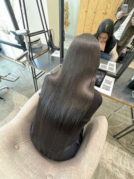 ラヴィエ(RAVIE) 【半田・髪質改善】縮毛矯正/トリートメント/マンツーマン