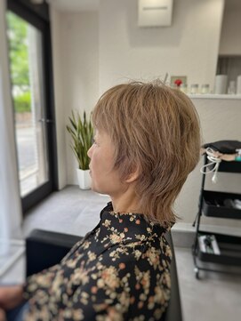 クローブ(CLOVE) ミルクティーベージュ×ショートウルフ
