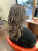 コンフェティ つばき山下通店(Confetti) ミディアムレイヤー