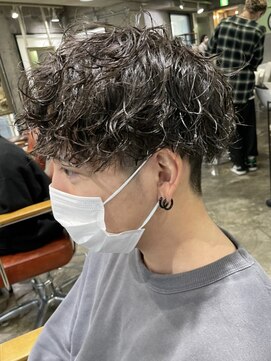 クオル 立川(QOL) 波巻きスパイラルパーマツーブロック無造作パーマツイストパーマ