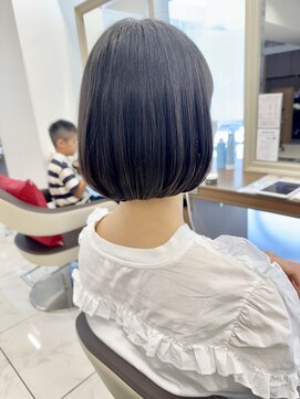 アッシュ 下北沢店(Ash) ストンっがかわいいまとまるボブ