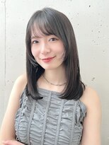 ビーチ(BEACH)&nbsp;ナチュラルストレート透け感グレージュヘア