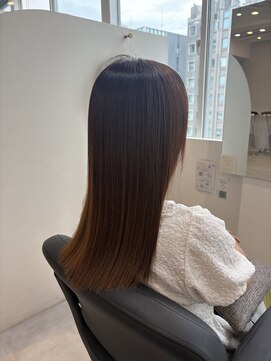 エミュスト(Emuest) 髪質改善　酸性　ストレート　縮毛矯正　心斎橋