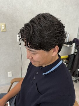 ジーナ 天神(Zina) フェザーショート/フェザーパーマ/ショートセンターパート