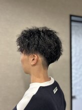 ハレ(Hale)&nbsp;《タイトフェード×無造作パーマ》