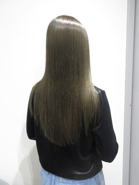 オリーブグレージュ