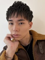 リリット(ReLit)&nbsp;波巻きツイストスパイラル刈り上げセンターパートフェザーパーマ