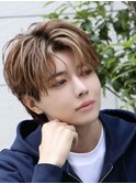 メンズヘアセンターパート毛流れハイライト