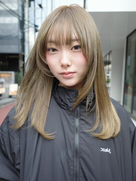 ダブ アオヤマ(DaB AOYAMA) ミディアムレイヤーカット × オリーブベージュ