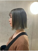 シファカ(sifaka) 外ハネ×オリーブグレー