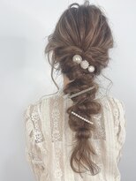 シェルター バイ トウキョウ(Shelter by TOKYO)&nbsp;編み下ろしアレンジ（ヘアセット）