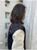 切りっぱなしミディアムロブヘア