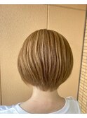 ショートボブ