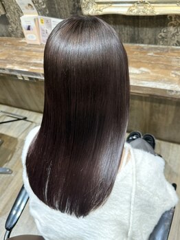 フローリア(flowria)の写真/《髪質改善》次世代トリートメント導入☆髪質に合わせたトリートメントをご提案◎自分史上最高の艶髪に。