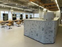 マッシュ チャヤマチ(MASHU chayamachi)の雰囲気（新御堂沿いの路面店４階◎大阪駅/梅田駅/茶屋町/透明感カラー）