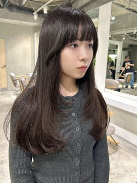 ナナローネス(nana loness) 顔まわりレイヤー　レイヤーカット　ワンカール　内巻き