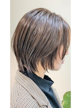 テン バイ アンブルリュクス 池袋(teN +by ambleluxe) 軽めのショート