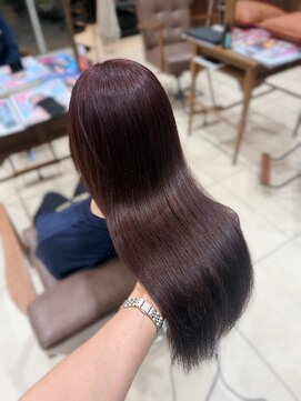 フォルテ ティアラ 横浜店(FORTE TIARA) 艶髪ボルドー！深みのある暖色カラーで大人可愛い質感をプラス♪