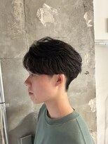 アカ(ACA)&nbsp;フェザーパーマセンターパート札幌大通りメンズ美容室
