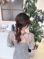 エメ 小山(Aimer) ツイン編みおろしアレンジ