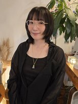 ヒツジ(hitsuji) ウルフカット×ダークオリーブカラー