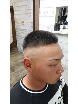 エックス ヘアー(X Hair) ボウズ×スキンフェード