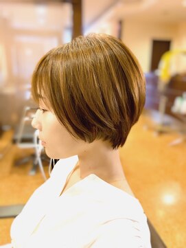 カーサインフィニテイ Hair Design caRsa INFINITY ふんわりマッシュショート