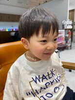 ネイロ 錦糸町(NeiRo)&nbsp;サイドグラデーションスリークショートシルバーカラーかき上げ