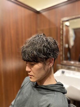 ヒロギンザ 田町店(HIRO GINZA) スーツ短髪ツーブロック束感モテる黒髪シークレットパーマ流行