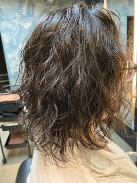 ユーアールキャッスル(UR CASTLE) 毛先抜きパーマ