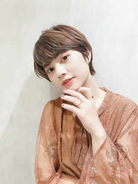エレノア 新宿新南口(Eleanor) 短くてもボーイッシュにならない大人ショート☆