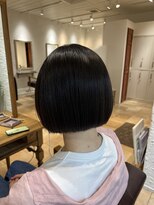 アマレット(Amaretto) 平行ミニボブヘア