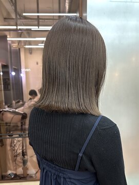 パークレーン アイス イヴェン(park lane ICI yeven) ブリーチなし　ボブ　グレージュ　くすみベージュ/momoka