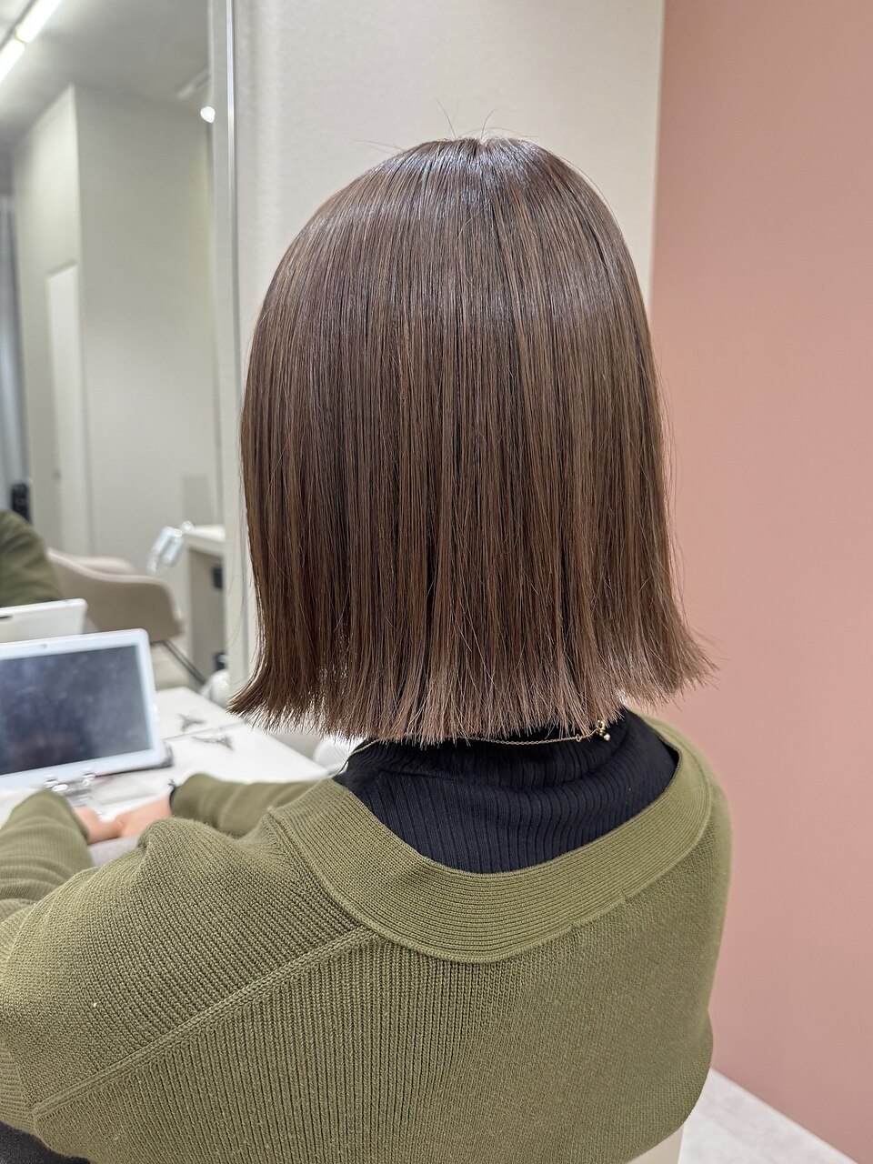 艶感ピンクベージュ/切りっぱなしボブ/表参道/女性美容師