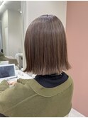 切りっぱなしボブ外ハネボブくすみベージュココアブラウン