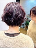 ショートボブパーマ×ボルドーカラー