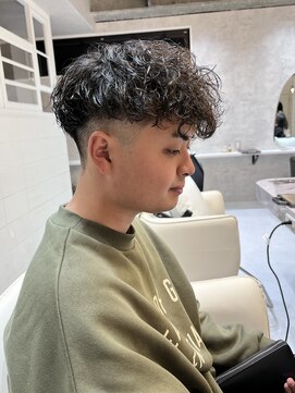 髪屋 紬 メンズ/メンズパーマ/メンズカット/スペインカール