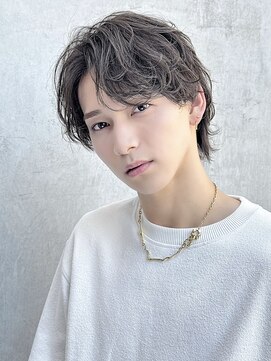 オグジュアリー 表参道(aux.) 毛流れハンサムショートセンターパートメンズ黒髪爽やか