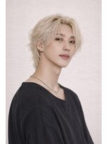 ヘアールーム アート(hair room a to by NYNY)&nbsp;センターパートミディウルフ