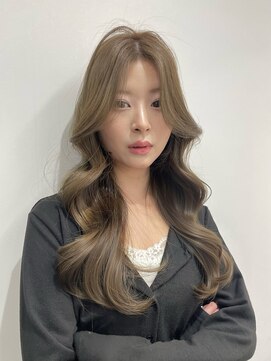 ソワ 北千住(soi) 韓国レイヤーカット×オリーブベージュ