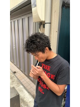 カットワークススリックバイフェローズ(CUT WORKS SLICK by fellows) スパイキーパーマ