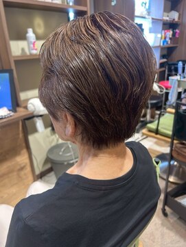 ヘア アンド ビューティ ビーズアモール 春日井神領店(Hair&Beauty B's amor) 大人ショート