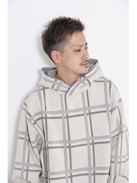 カリン (carin) シルバーカラーかき上げニュアンスマッシュフェードカット[川崎]