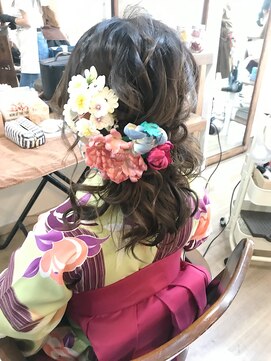 ロカット サロン(Roquat Salon) 卒業式袴ヘアアレンジ 【ヘアアレンジ 立川/立川南/袴着付け】