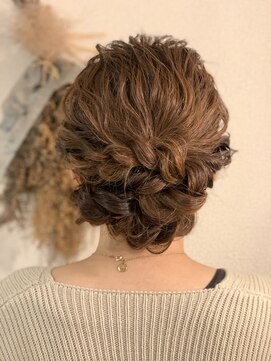 サンジュウナナドシー 大宮東口店(37.0℃) ユルっとアップスタイル