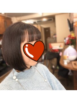 スクインチ(sQinch) 前下がりボブ