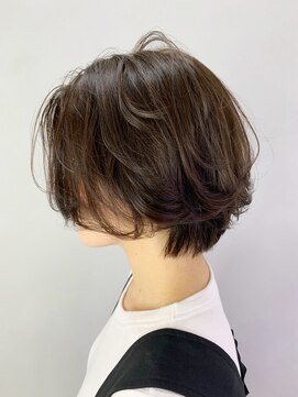 アイティー バイ アルバム 浦和店(IT by ALBUM) ナチュラルショート_オリーブカラーハイライトカラー_ba251301