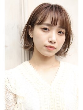 オーシャン(Ocean) ［OCEAN Hair&Life 水田成美］ぶつ切りボブ抜け感アンニュイヘア
