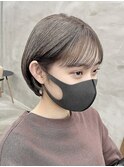 カーキグレージュ丸みショートボブマッシュショート前髪あり