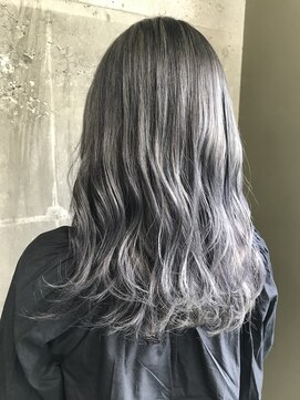 ガルボ ヘアー(garbo hair) #高知 #美容室 #シルバー #カラー #ケアブリーチ2回